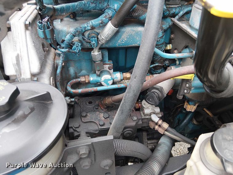 image for item EC3825 2006 International 4300 chipper truck