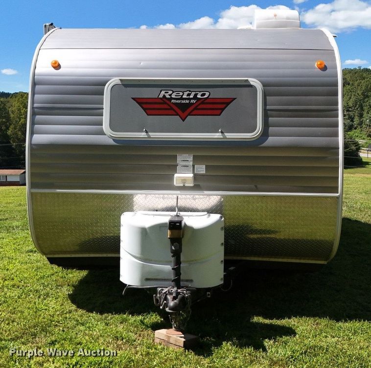 image for item EC3849 2017 Riverside Retro 177SE White Water camper