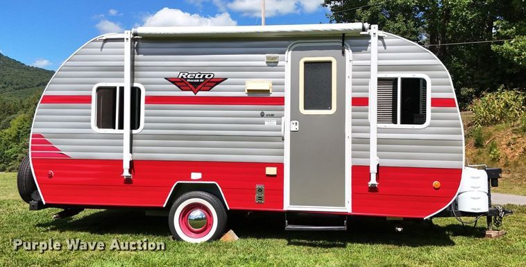 image for item EC3849 2017 Riverside Retro 177SE White Water camper
