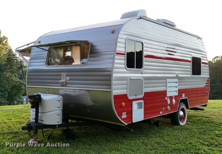 image for item EC3849 2017 Riverside Retro 177SE White Water camper