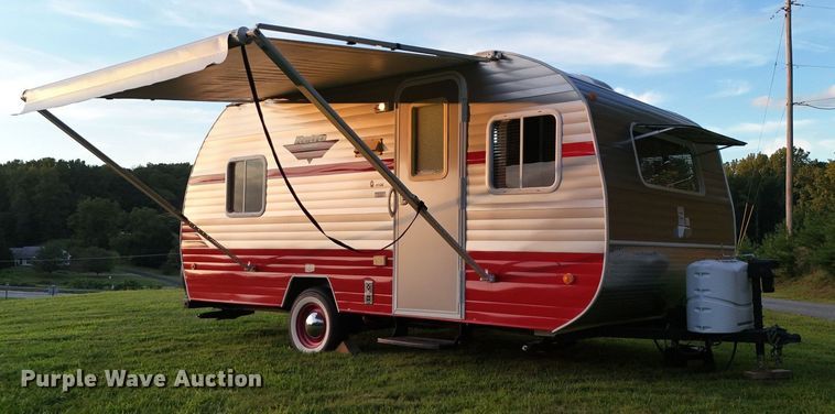 image for item EC3849 2017 Riverside Retro 177SE White Water camper
