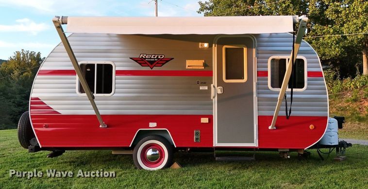 image for item EC3849 2017 Riverside Retro 177SE White Water camper