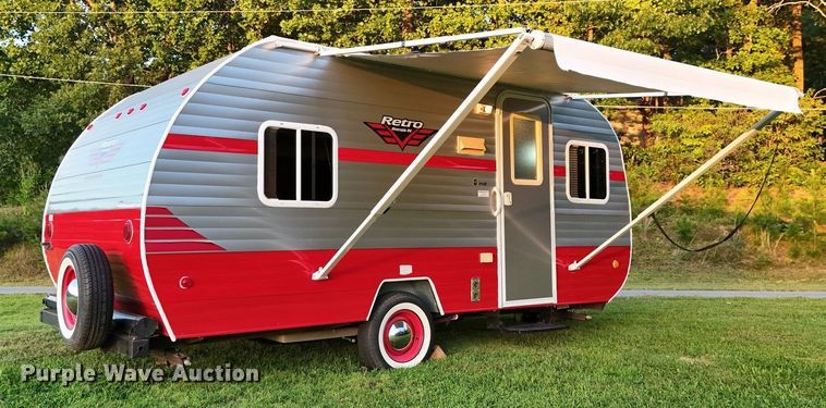 image for item EC3849 2017 Riverside Retro 177SE White Water camper