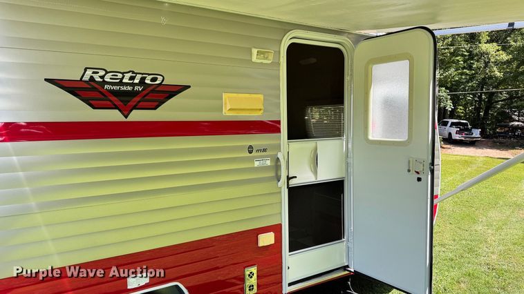 image for item EC3849 2017 Riverside Retro 177SE White Water camper