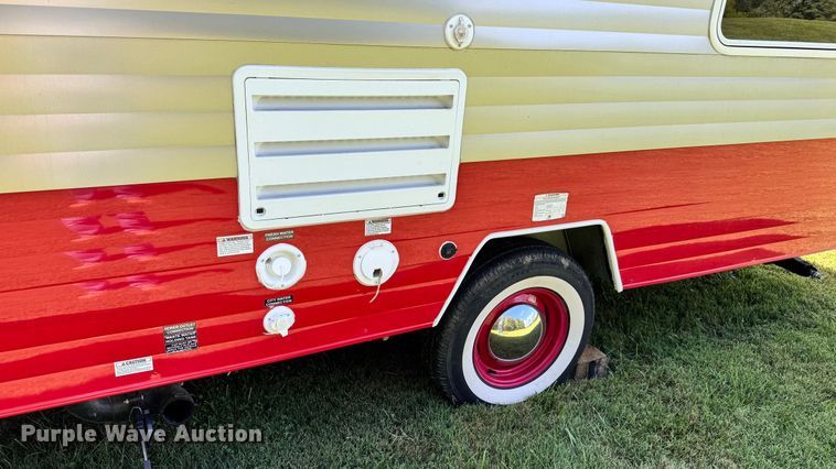 image for item EC3849 2017 Riverside Retro 177SE White Water camper