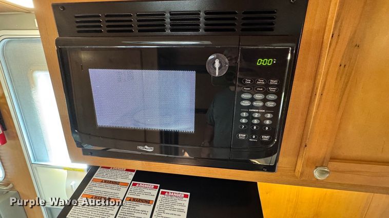 image for item EC3849 2017 Riverside Retro 177SE White Water camper