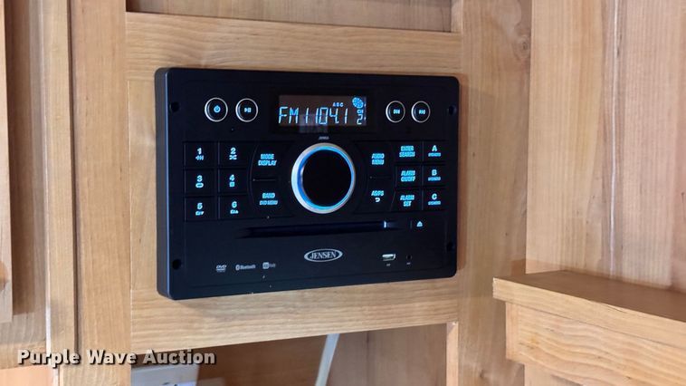 image for item EC3849 2017 Riverside Retro 177SE White Water camper