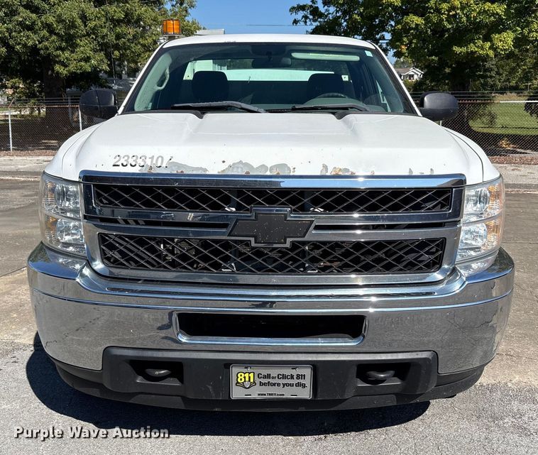 image for item EC4430 2013 Chevrolet Silverado 2500HD utility bed pickup truck