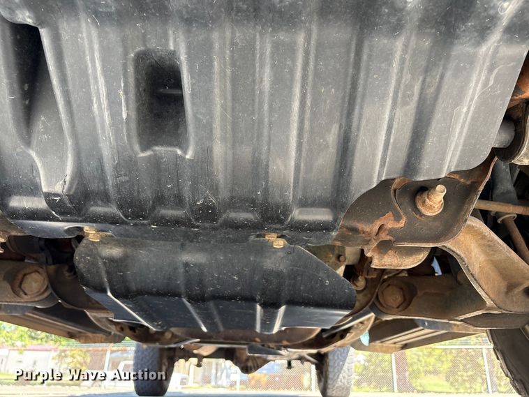 image for item EC4430 2013 Chevrolet Silverado 2500HD utility bed pickup truck