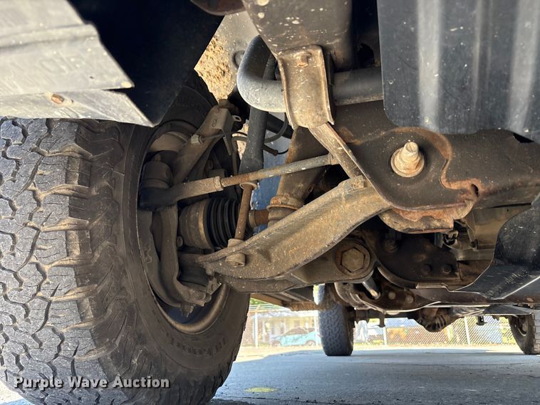 image for item EC4430 2013 Chevrolet Silverado 2500HD utility bed pickup truck