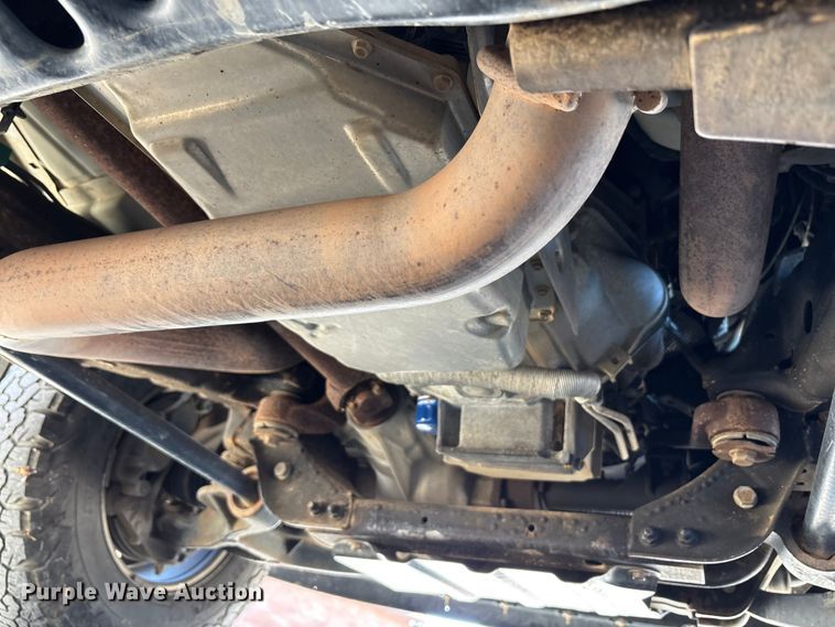 image for item EC4430 2013 Chevrolet Silverado 2500HD utility bed pickup truck