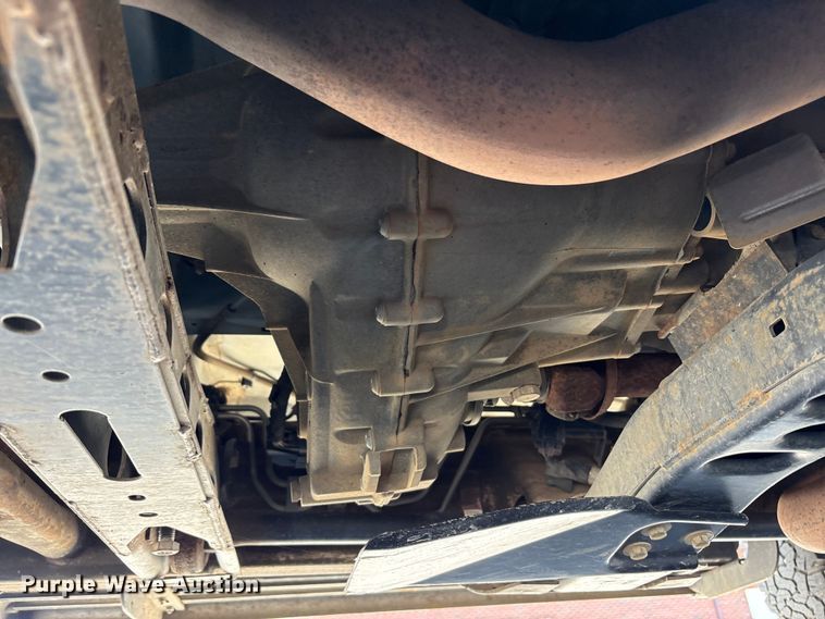 image for item EC4430 2013 Chevrolet Silverado 2500HD utility bed pickup truck