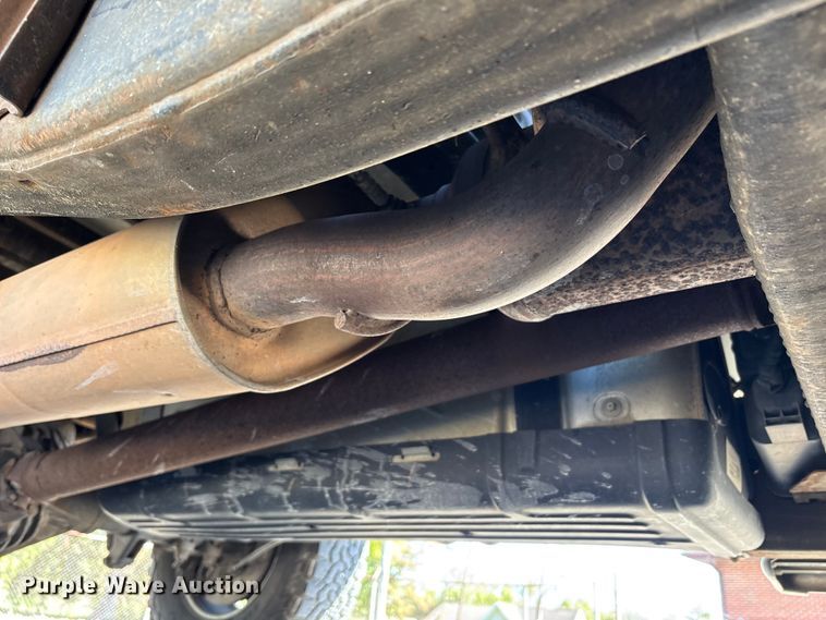 image for item EC4430 2013 Chevrolet Silverado 2500HD utility bed pickup truck