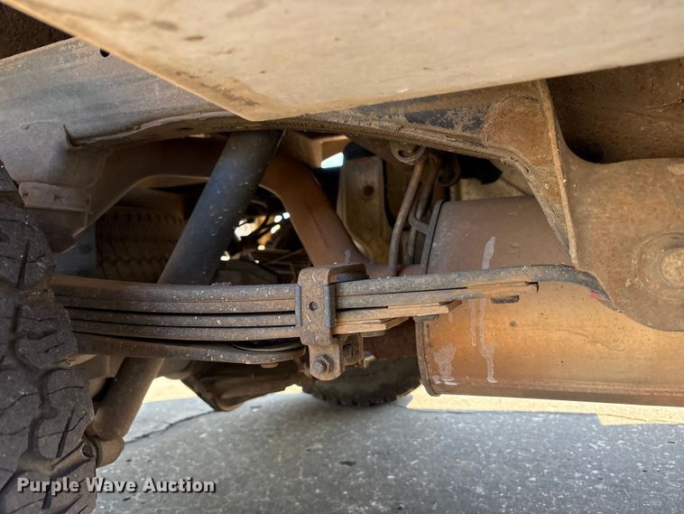 image for item EC4430 2013 Chevrolet Silverado 2500HD utility bed pickup truck