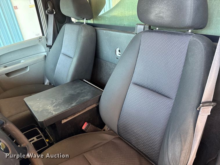 image for item EC4430 2013 Chevrolet Silverado 2500HD utility bed pickup truck