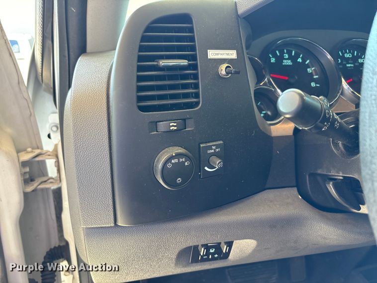 image for item EC4430 2013 Chevrolet Silverado 2500HD utility bed pickup truck