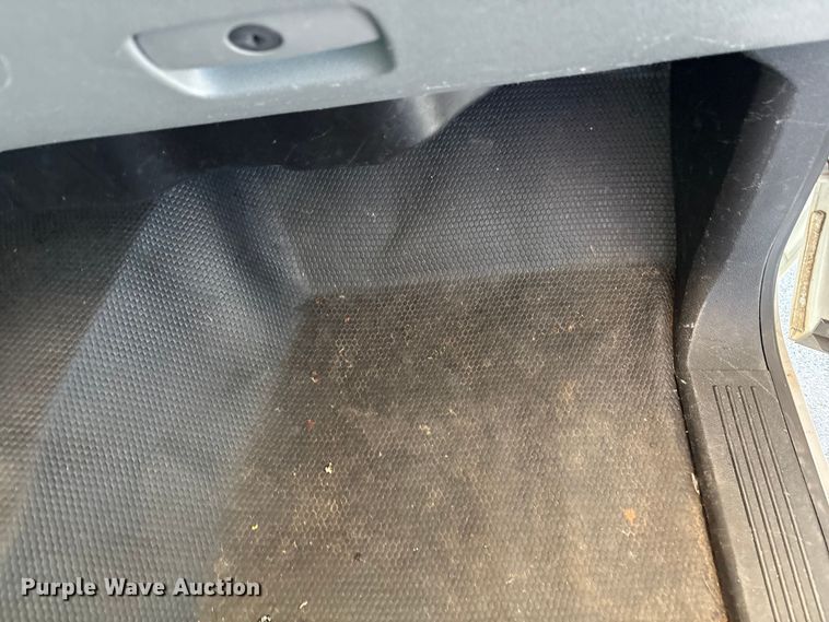 image for item EC4430 2013 Chevrolet Silverado 2500HD utility bed pickup truck