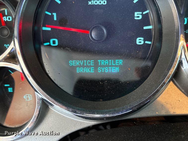 image for item EC4430 2013 Chevrolet Silverado 2500HD utility bed pickup truck