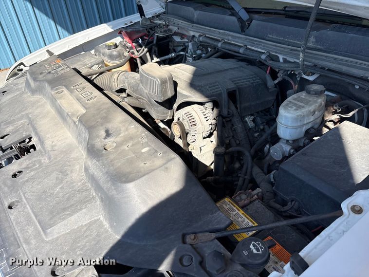 image for item EC4430 2013 Chevrolet Silverado 2500HD utility bed pickup truck