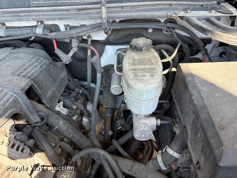 image for item EC4430 2013 Chevrolet Silverado 2500HD utility bed pickup truck