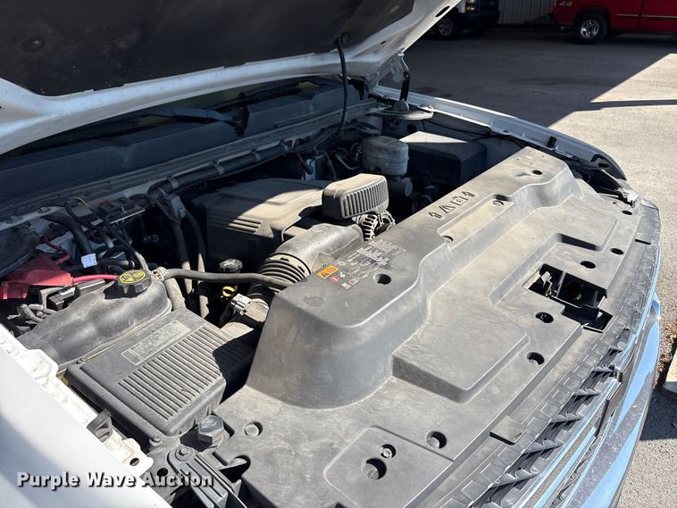 image for item EC4430 2013 Chevrolet Silverado 2500HD utility bed pickup truck