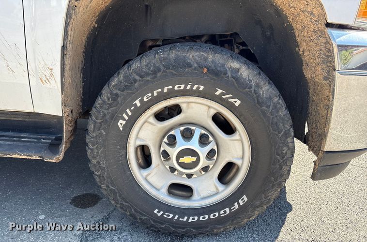 image for item EC4430 2013 Chevrolet Silverado 2500HD utility bed pickup truck