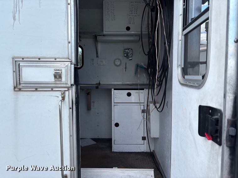 image for item EC4441 2013 Team Fenex Fost 6 fiber optic splicing trailer