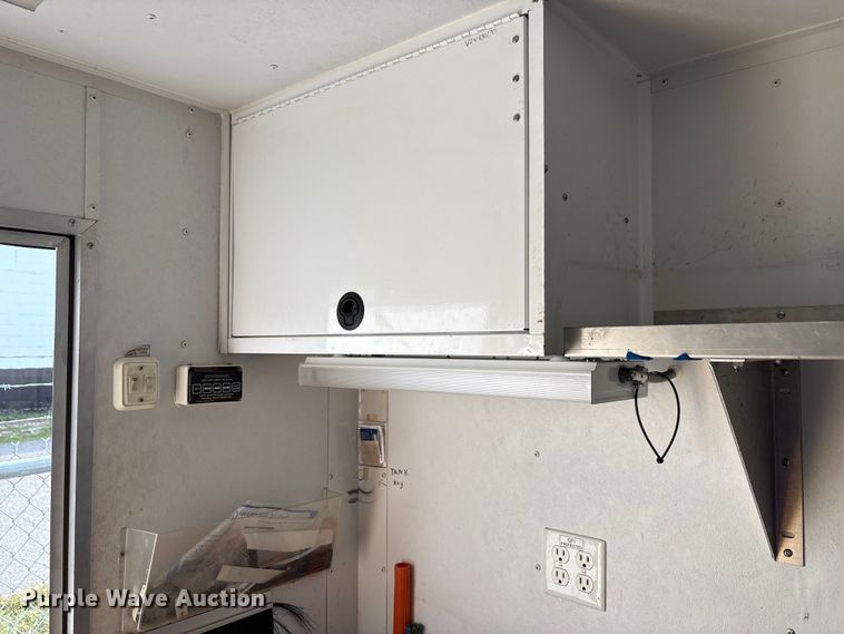 image for item EC4441 2013 Team Fenex Fost 6 fiber optic splicing trailer