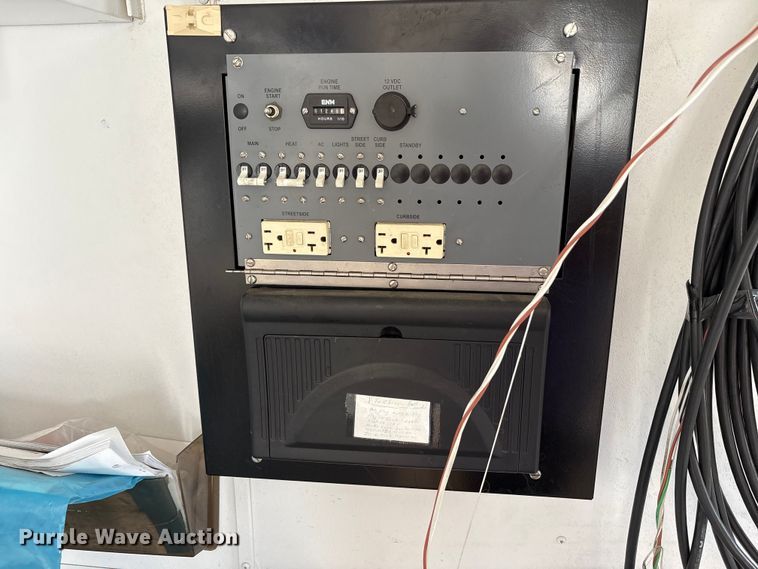 image for item EC4441 2013 Team Fenex Fost 6 fiber optic splicing trailer