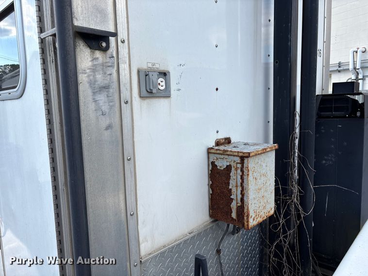 image for item EC4442 2013 Team Fenex Fost 6 fiber optic splicing trailer