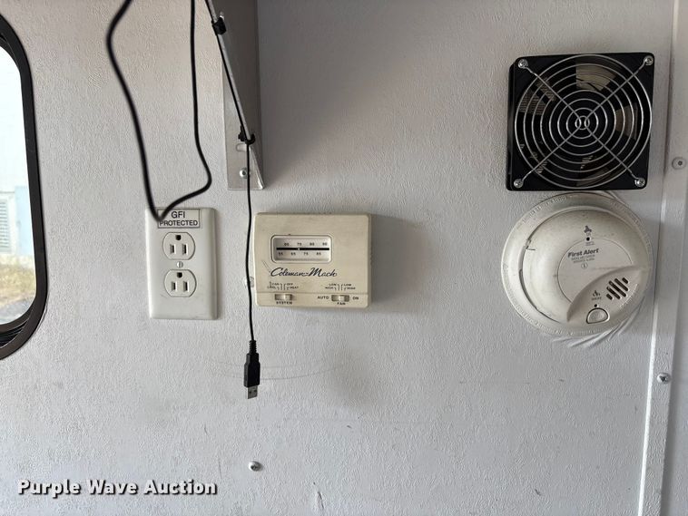 image for item EC4442 2013 Team Fenex Fost 6 fiber optic splicing trailer