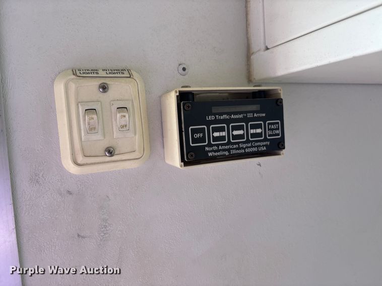 image for item EC4442 2013 Team Fenex Fost 6 fiber optic splicing trailer