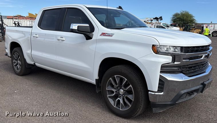 image for item EC8001 2021 Chevrolet Silverado 1500 Crew Cab pickup truck