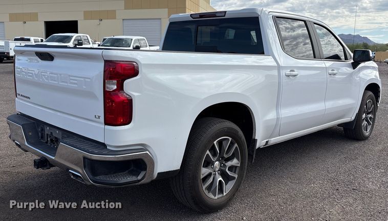 image for item EC8001 2021 Chevrolet Silverado 1500 Crew Cab pickup truck