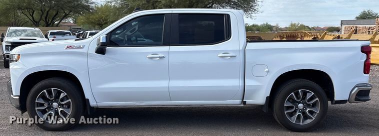 image for item EC8001 2021 Chevrolet Silverado 1500 Crew Cab pickup truck