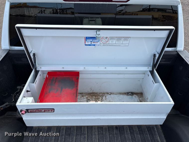 image for item EC8001 2021 Chevrolet Silverado 1500 Crew Cab pickup truck