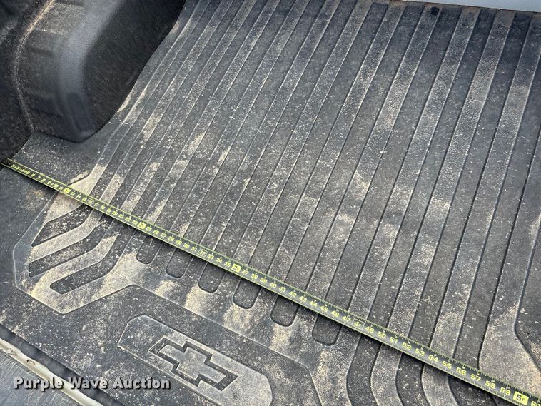 image for item EC8001 2021 Chevrolet Silverado 1500 Crew Cab pickup truck