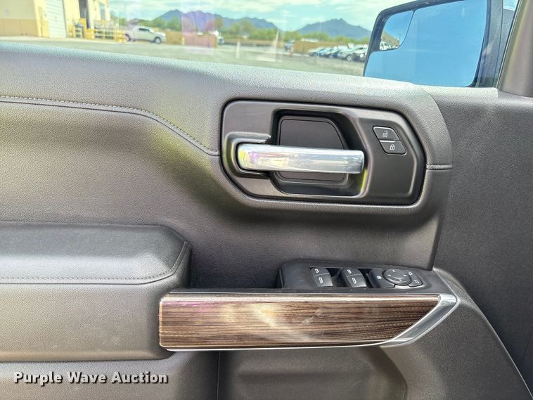 image for item EC8001 2021 Chevrolet Silverado 1500 Crew Cab pickup truck