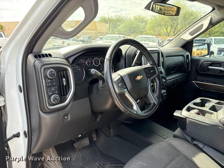 image for item EC8001 2021 Chevrolet Silverado 1500 Crew Cab pickup truck