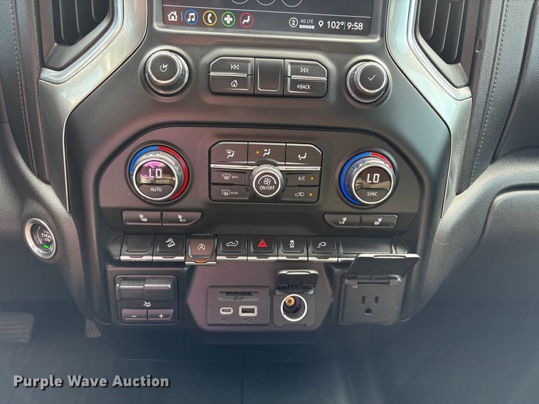 image for item EC8001 2021 Chevrolet Silverado 1500 Crew Cab pickup truck