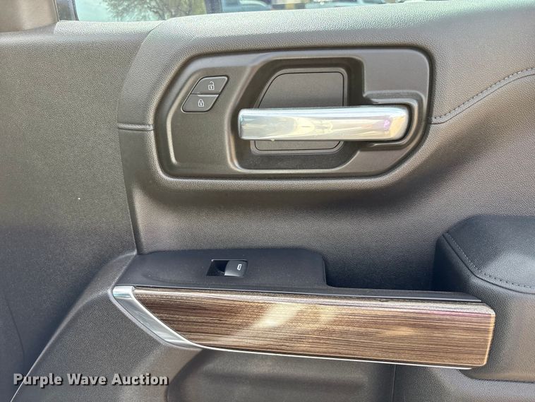 image for item EC8001 2021 Chevrolet Silverado 1500 Crew Cab pickup truck