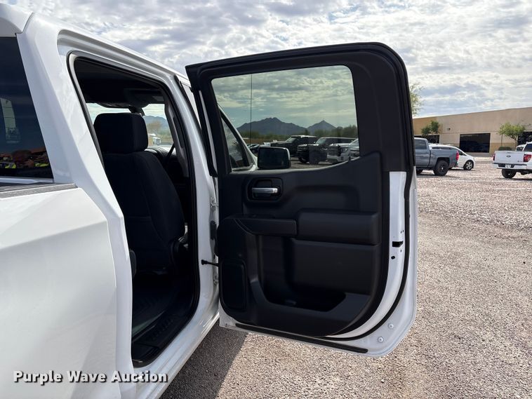 image for item EC8001 2021 Chevrolet Silverado 1500 Crew Cab pickup truck