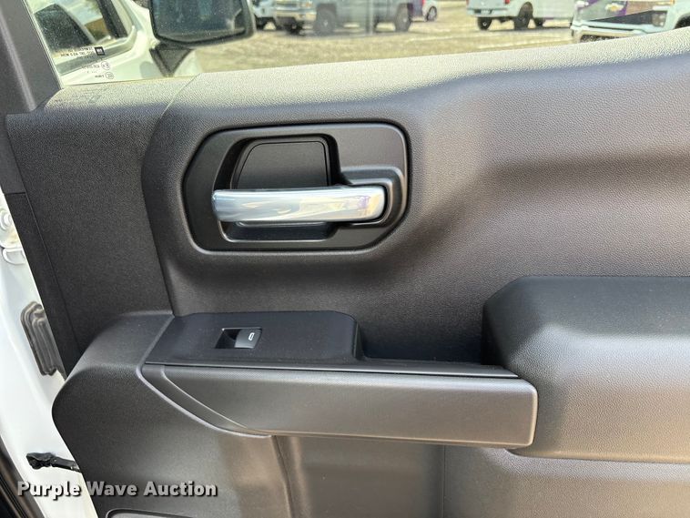 image for item EC8001 2021 Chevrolet Silverado 1500 Crew Cab pickup truck