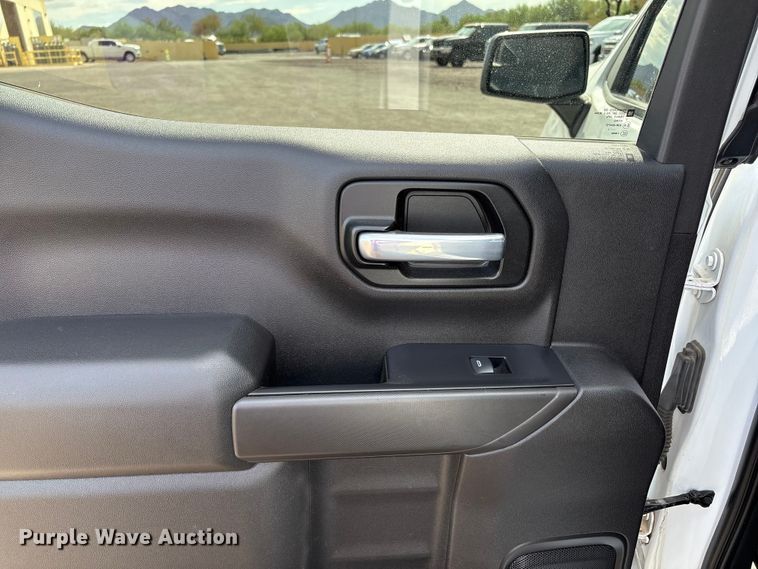 image for item EC8001 2021 Chevrolet Silverado 1500 Crew Cab pickup truck