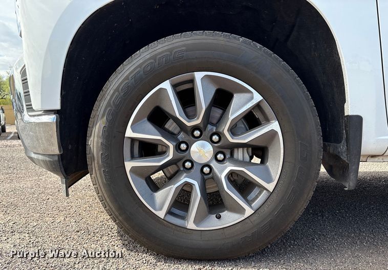 image for item EC8001 2021 Chevrolet Silverado 1500 Crew Cab pickup truck