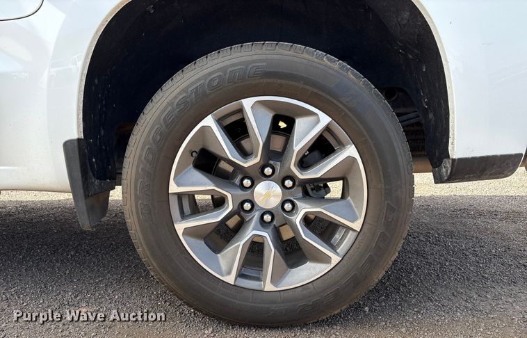 image for item EC8001 2021 Chevrolet Silverado 1500 Crew Cab pickup truck