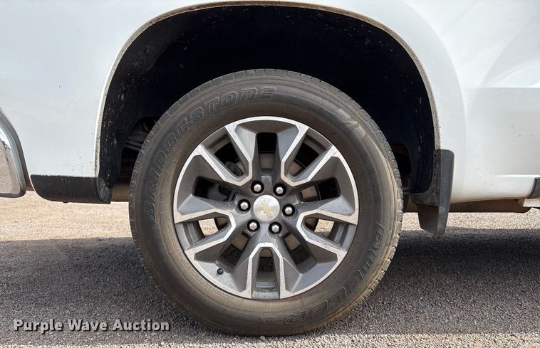 image for item EC8001 2021 Chevrolet Silverado 1500 Crew Cab pickup truck