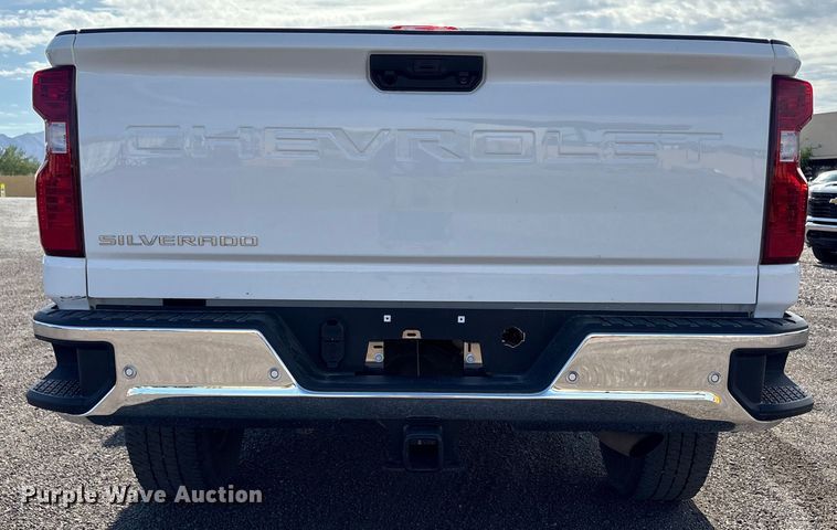 image for item EC8002 2022 Chevrolet Silverado 3500HD pickup truck