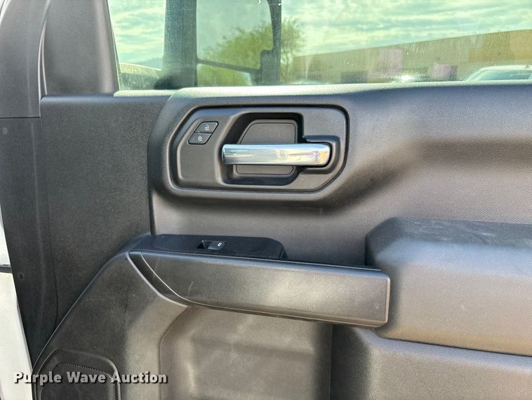 image for item EC8002 2022 Chevrolet Silverado 3500HD pickup truck