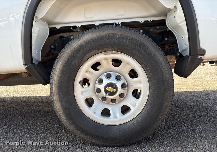 image for item EC8002 2022 Chevrolet Silverado 3500HD pickup truck